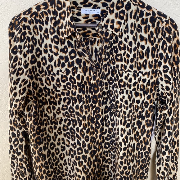 Equipment Slim Signature Leopard Silk Shirt Small - Picture 4 of 6